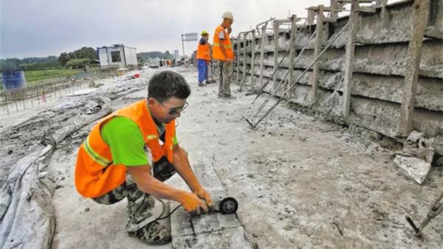 致敬城市建設者